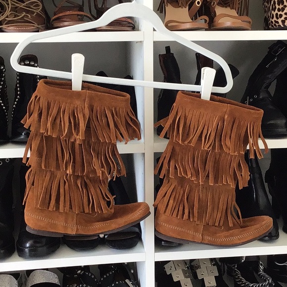 Minnetonka Shoes - Minnetonka Boot